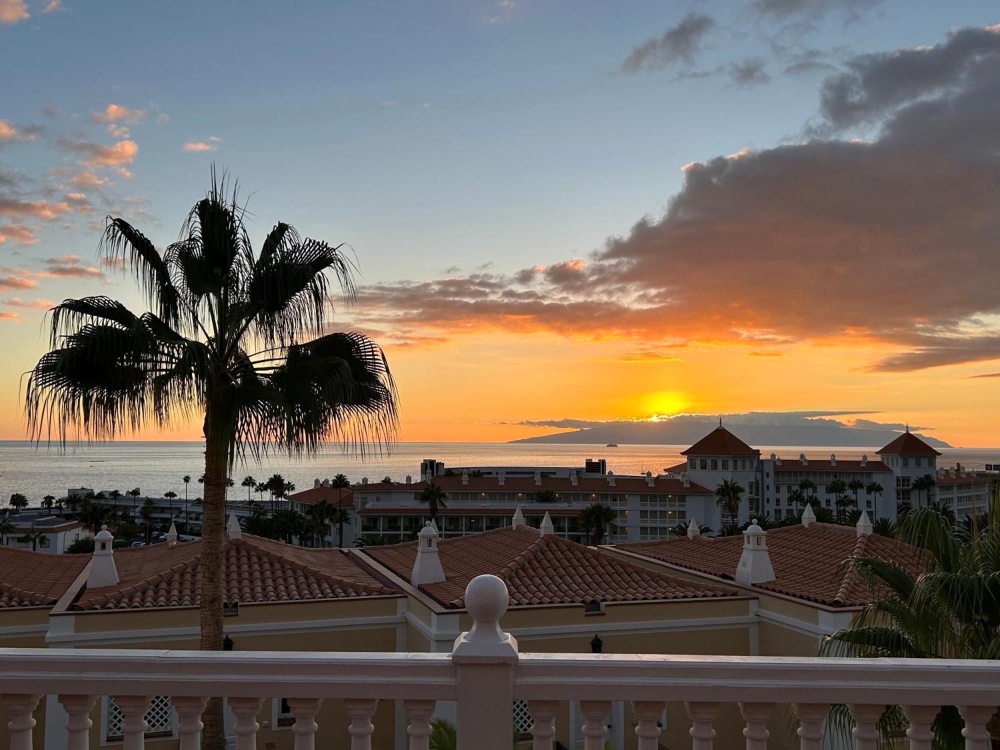 Playa Del Duque-Amazing Views 2 Bedroom Costa Adeje  Eksteriør bilde